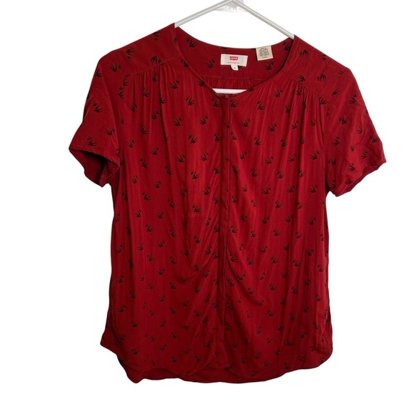 Levi’s Short Sleeve Button Down Blouse Red Black Bird Print S - Picture 1 of 9
